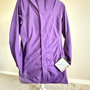 Arc’teryx Women’s Solano Coat Gore-Tex Infinium Purple Size Small – NWT